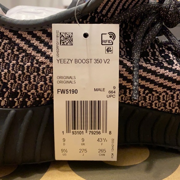 Yeezy Boost yecheil - Picture 3 of 5